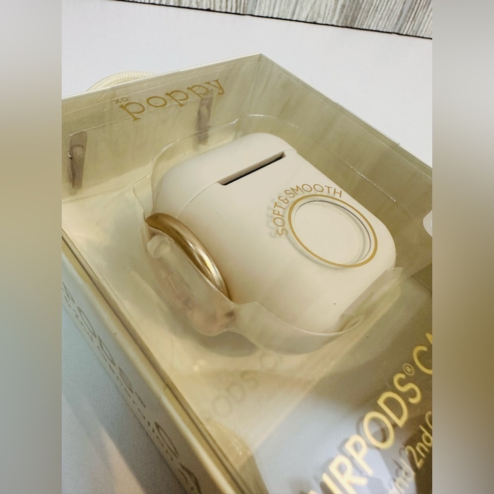 NEW! POPPY AIRPODS CASE 1st & 2nd Generation Cream Gold NWT In Box - Picture 6 of 8